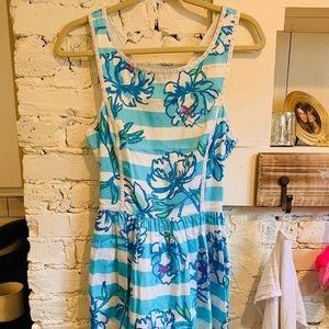 Lilly Pulitzer Dress w/ pearl detail Size:6